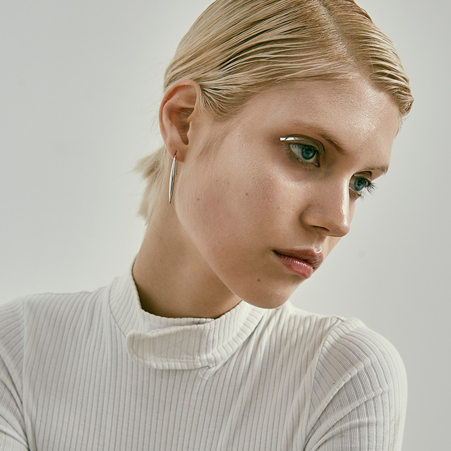 银色镜面一体钛钢耳钉-2