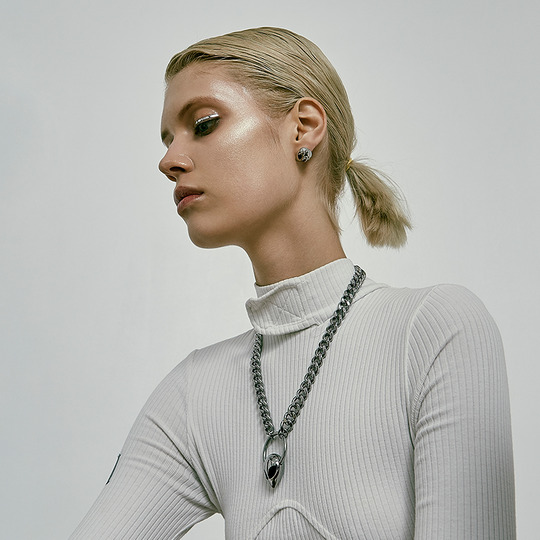 外星人环形吊坠钛钢项链