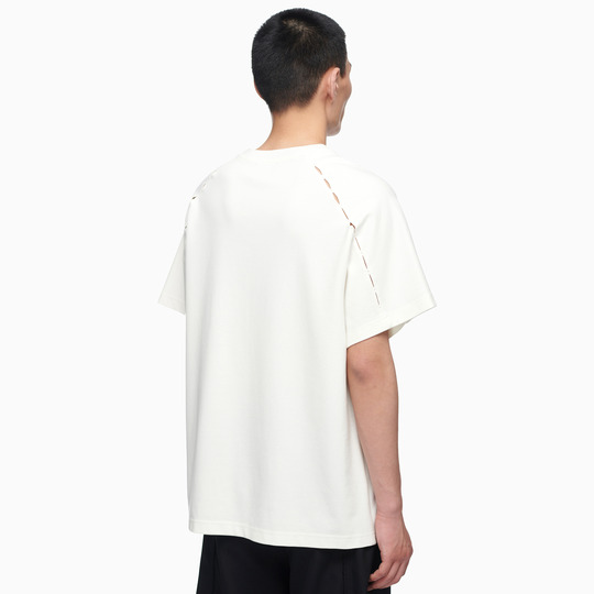 “MADE IN CHINA”刺绣解构拼接白色T恤