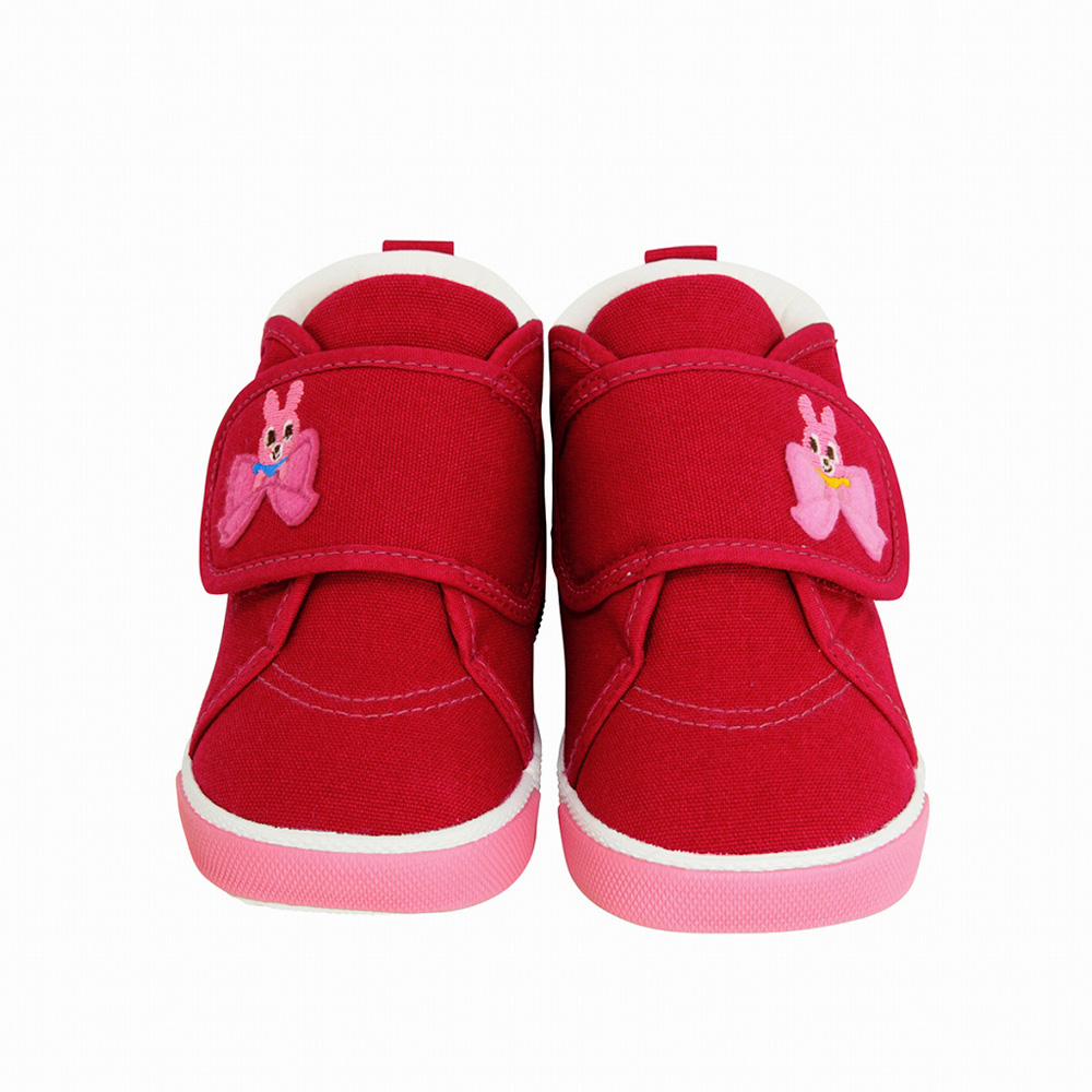 baby shoes in store