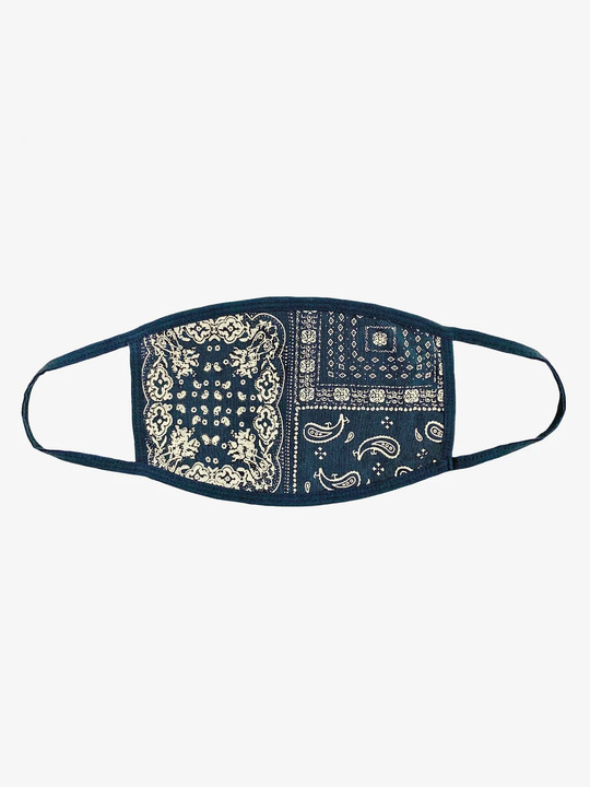 TRIPLE-LAYERED PROTECTIVE BANDANA PRINT FACE MASK