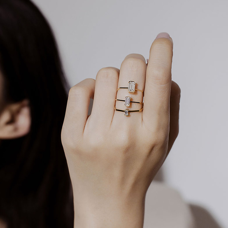 YIN隐 「熠」光芒钻石系列祖母绿钻戒 公主方钻戒-3