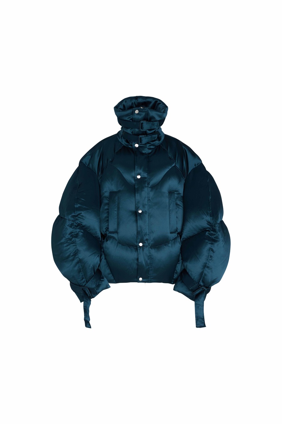 蓝色高领羽绒夹克