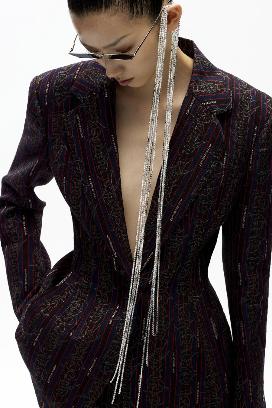 AW20 原创设计宽肩收腰剪裁西装-4