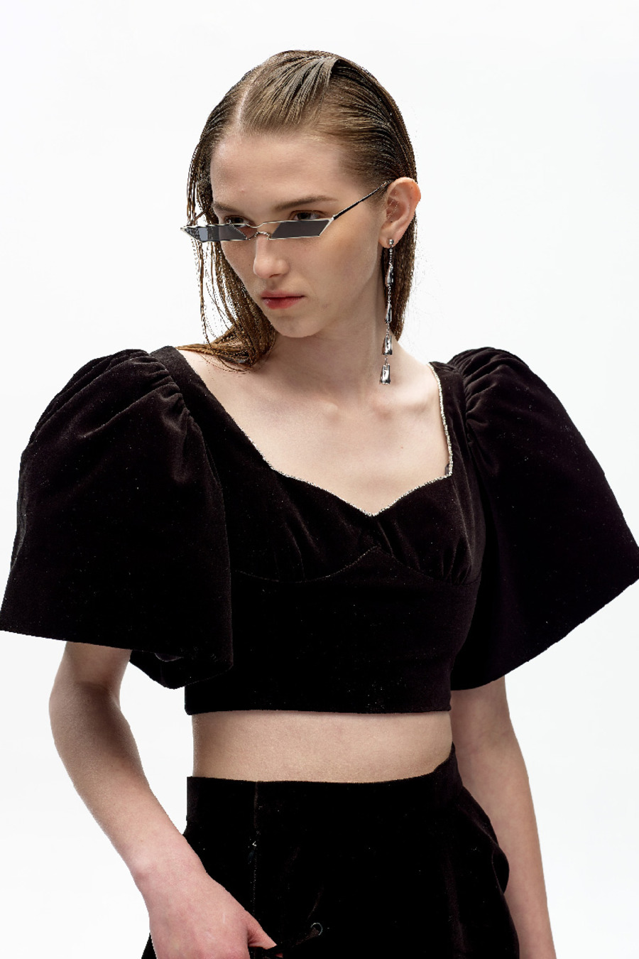 AW20 原创设计水晶饰边泡泡袖短上衣-5