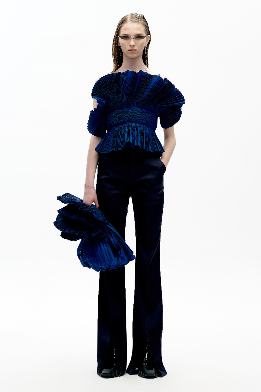 AW20 原创设计开叉喇叭裤