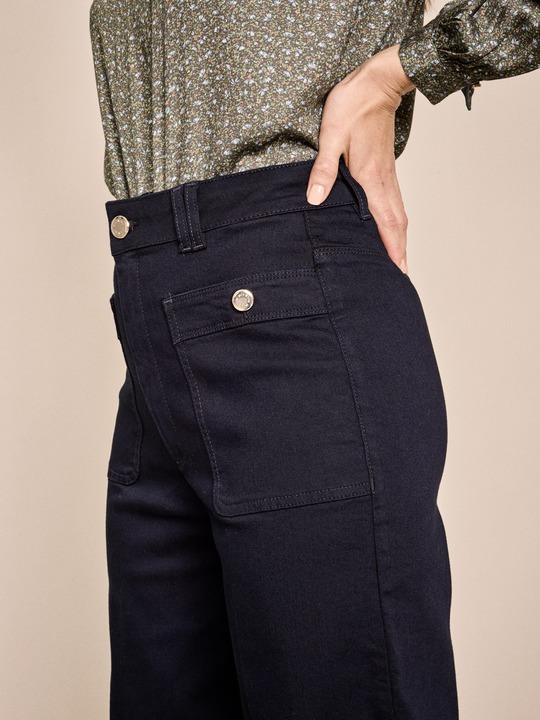 缎面绉纱连衣裙