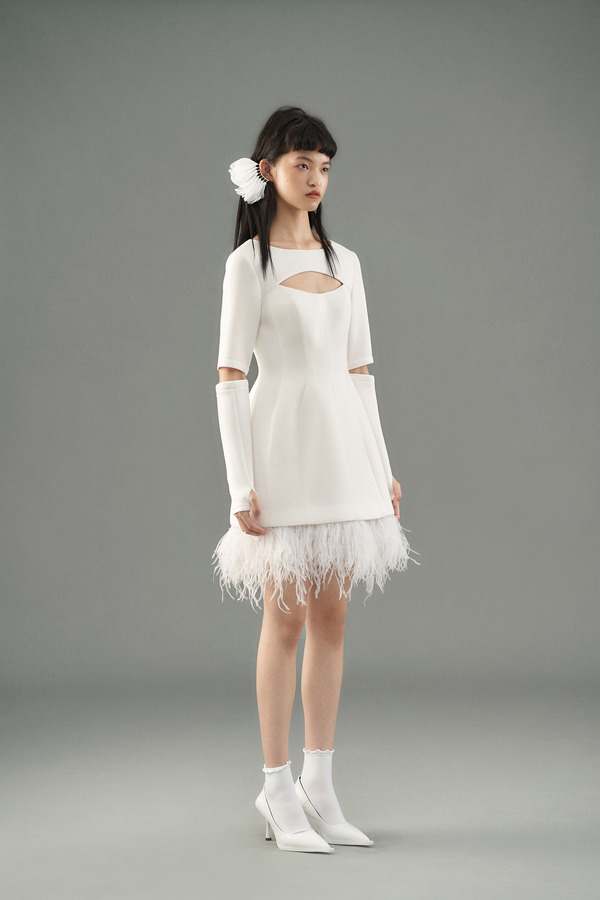 三维立体裁剪羽毛连衣裙