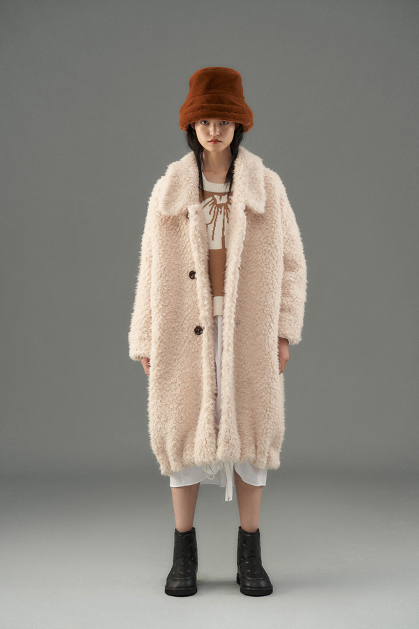 大翻领绵羊卷毛毛大衣