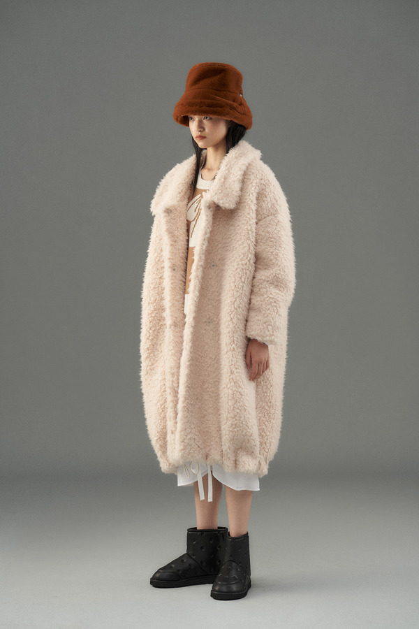 大翻领绵羊卷毛毛大衣