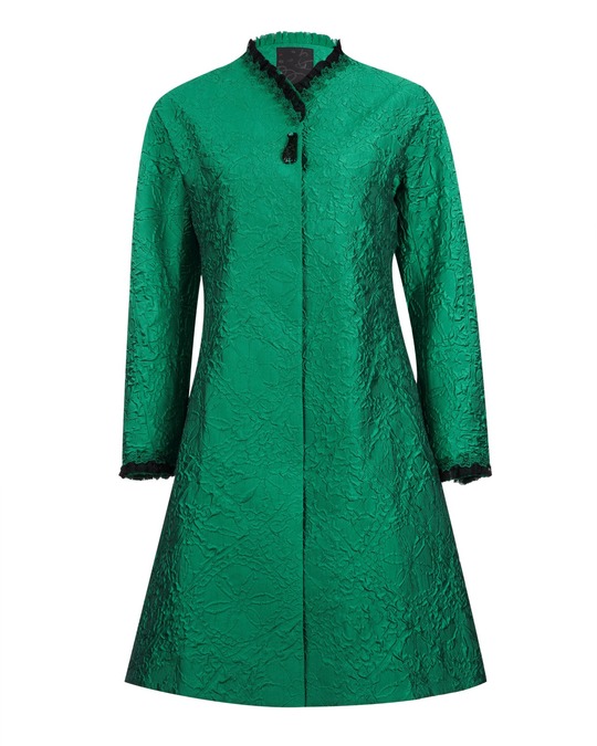 花瓶扣饰提花大衣