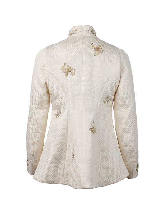 手工扣饰刺绣外套