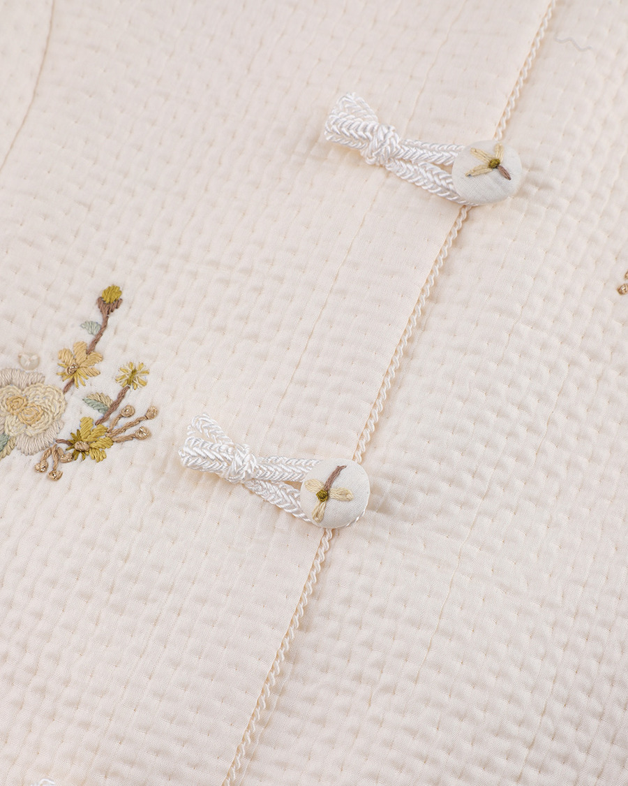 手工扣饰刺绣外套-5