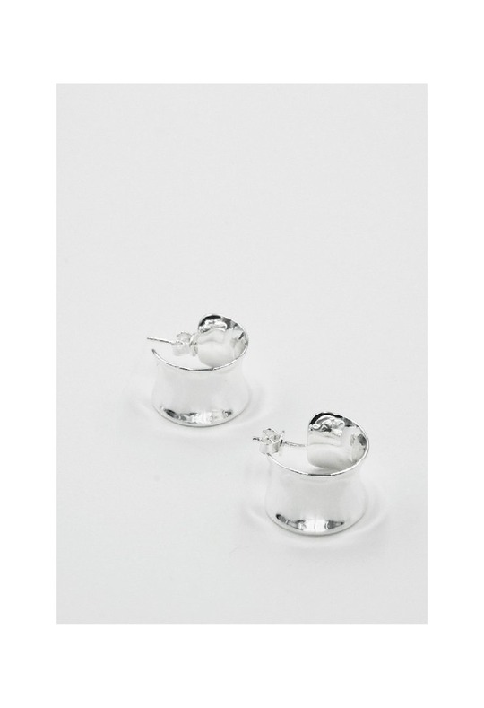 手工扣饰刺绣外套