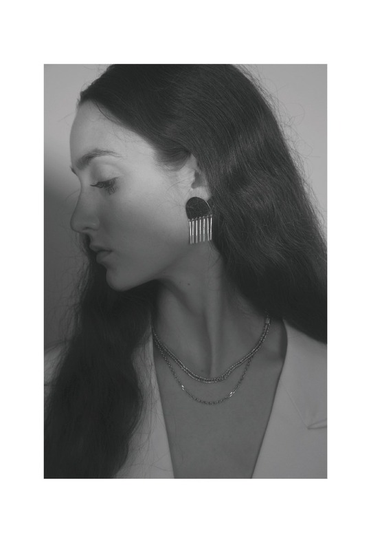 手工扣饰刺绣外套