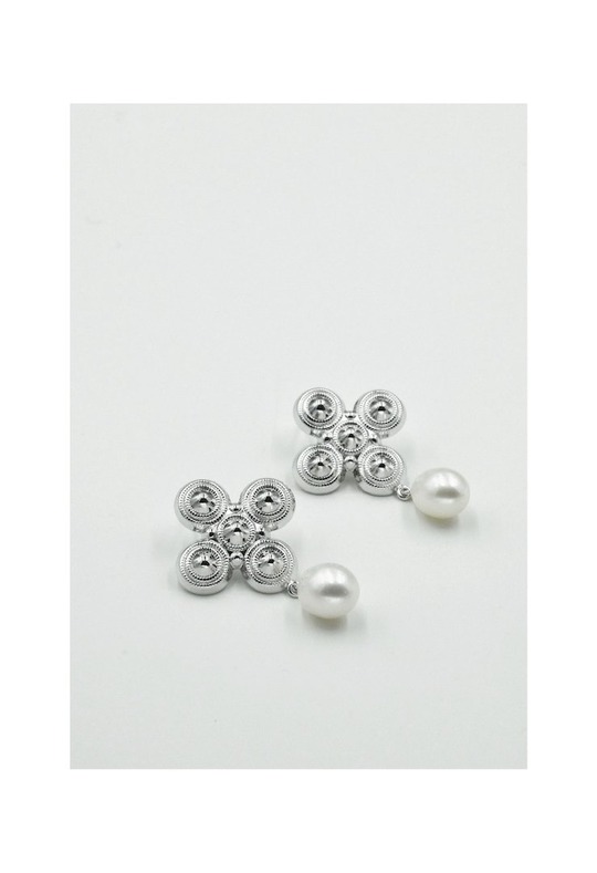 手工扣饰刺绣外套