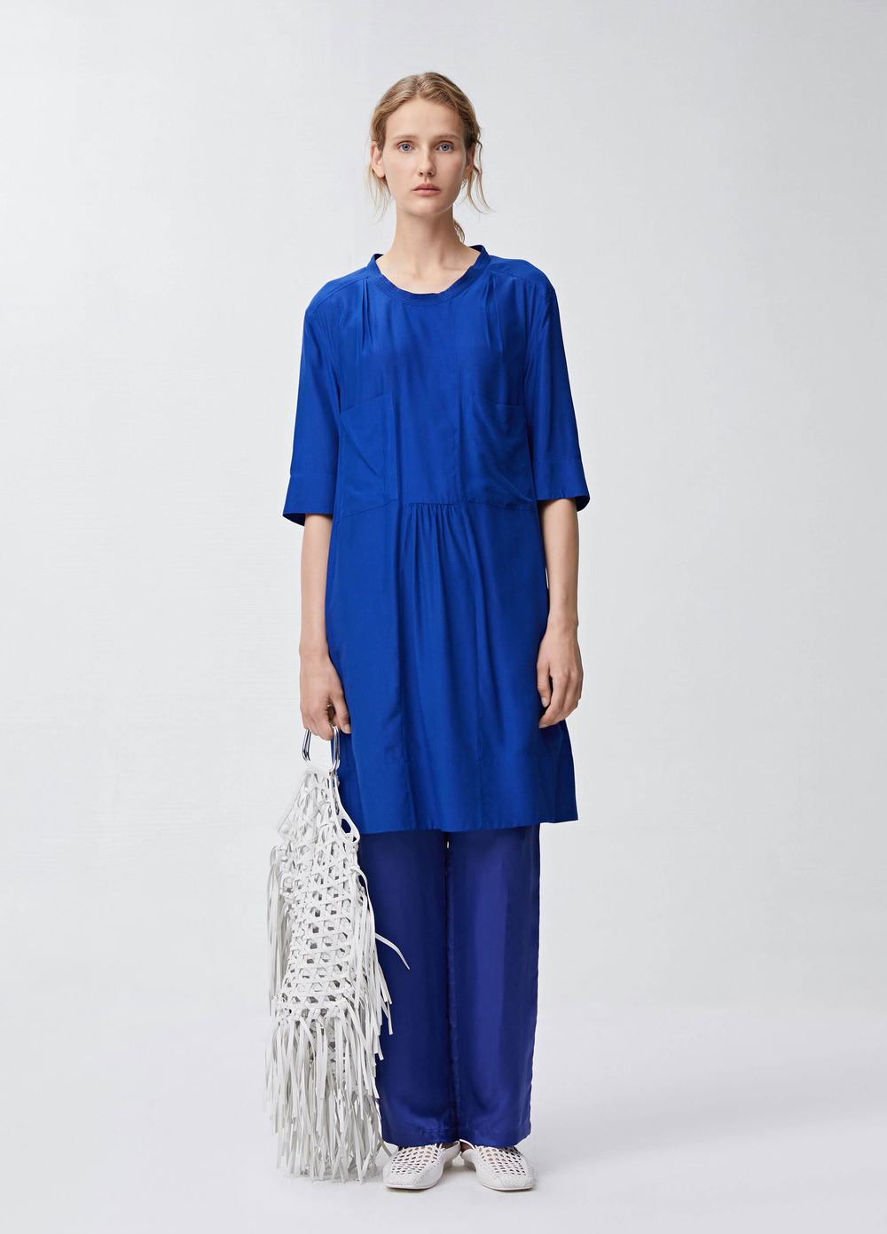 宫廷风双领镂空廓形衬衫