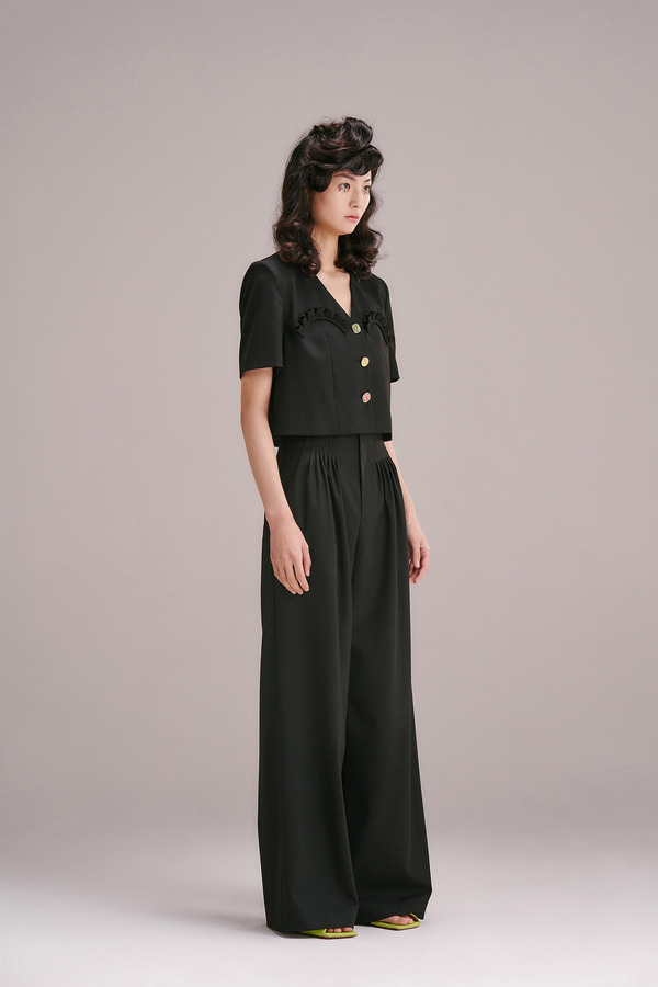 荷叶装饰短袖西装