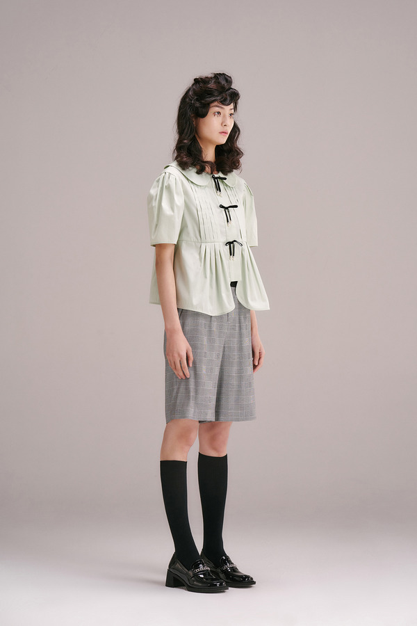 蝴蝶结扣饰娃娃衬衫