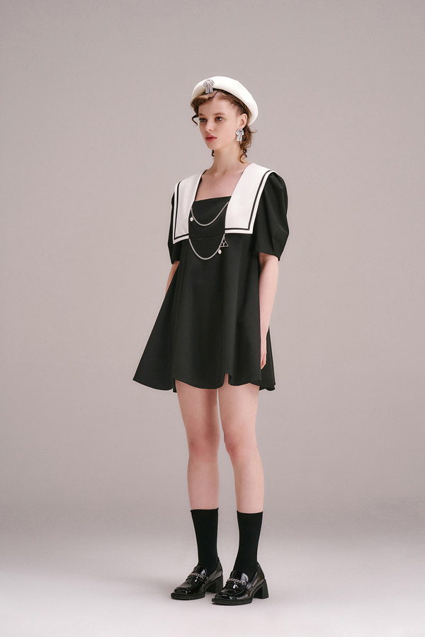 海军领挂链连衣裙