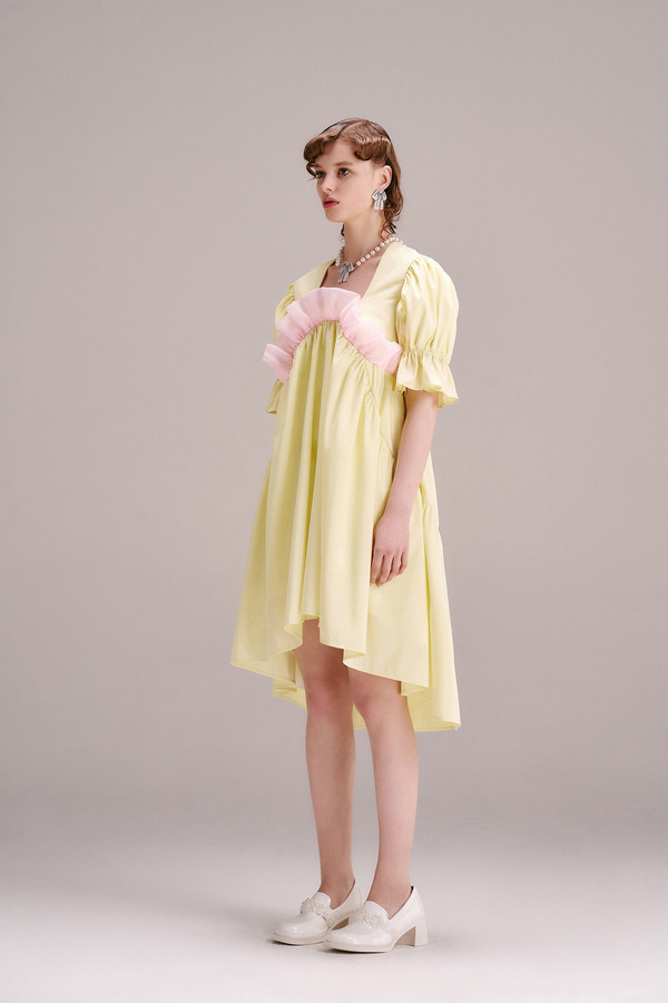 欧根纱拼接廓型A摆连衣裙