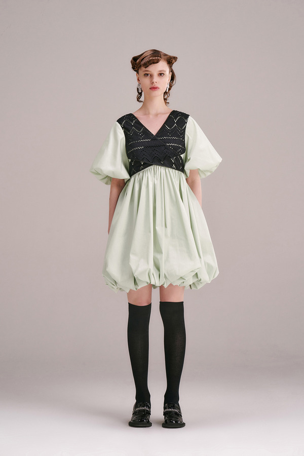 背心造型蓬蓬连衣裙