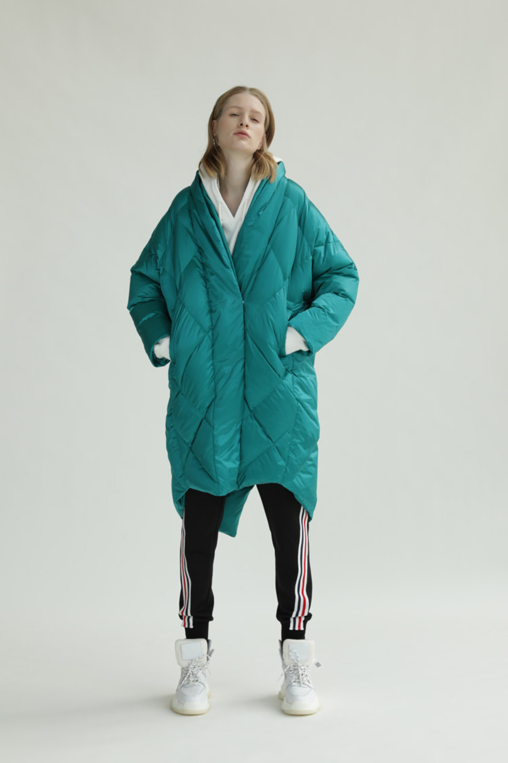 茧型菱形格绗线长款羽绒服-3