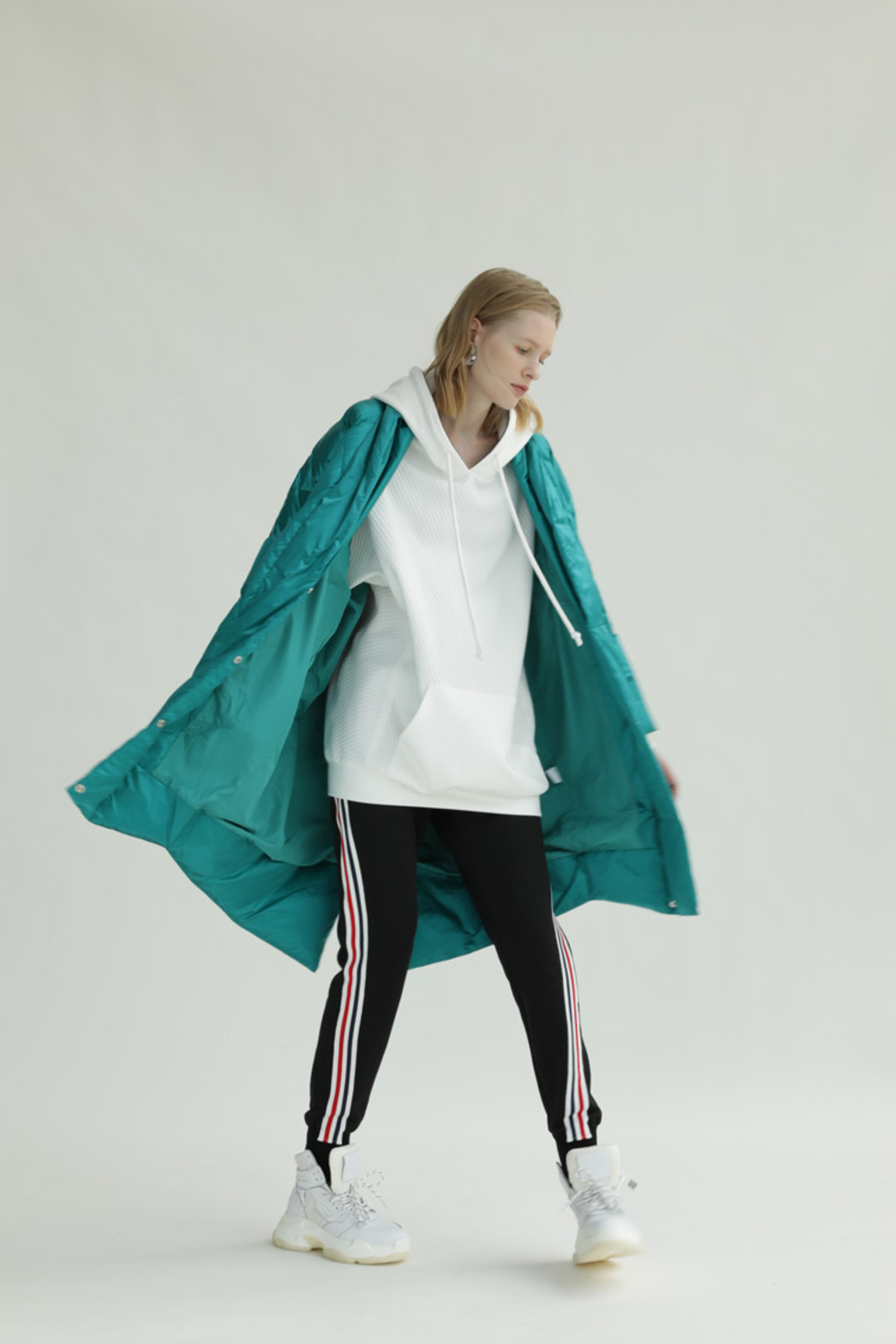 茧型菱形格绗线长款羽绒服-2