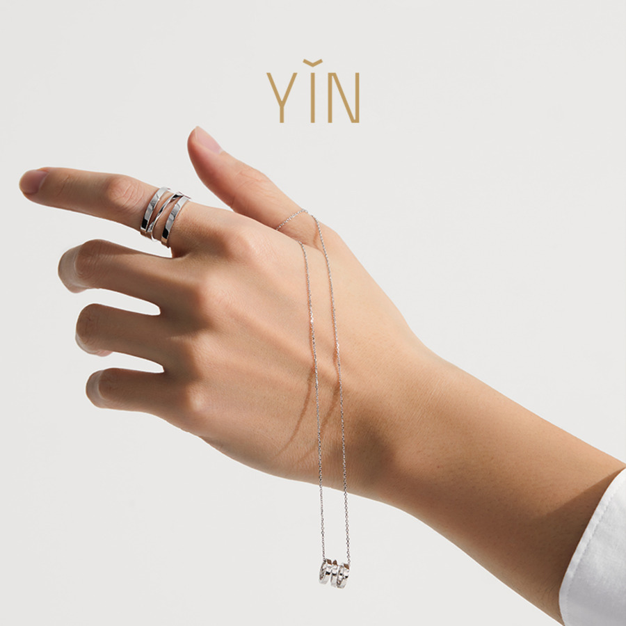 YIN隐 莫比乌斯环简约气质18K金锁骨链-7