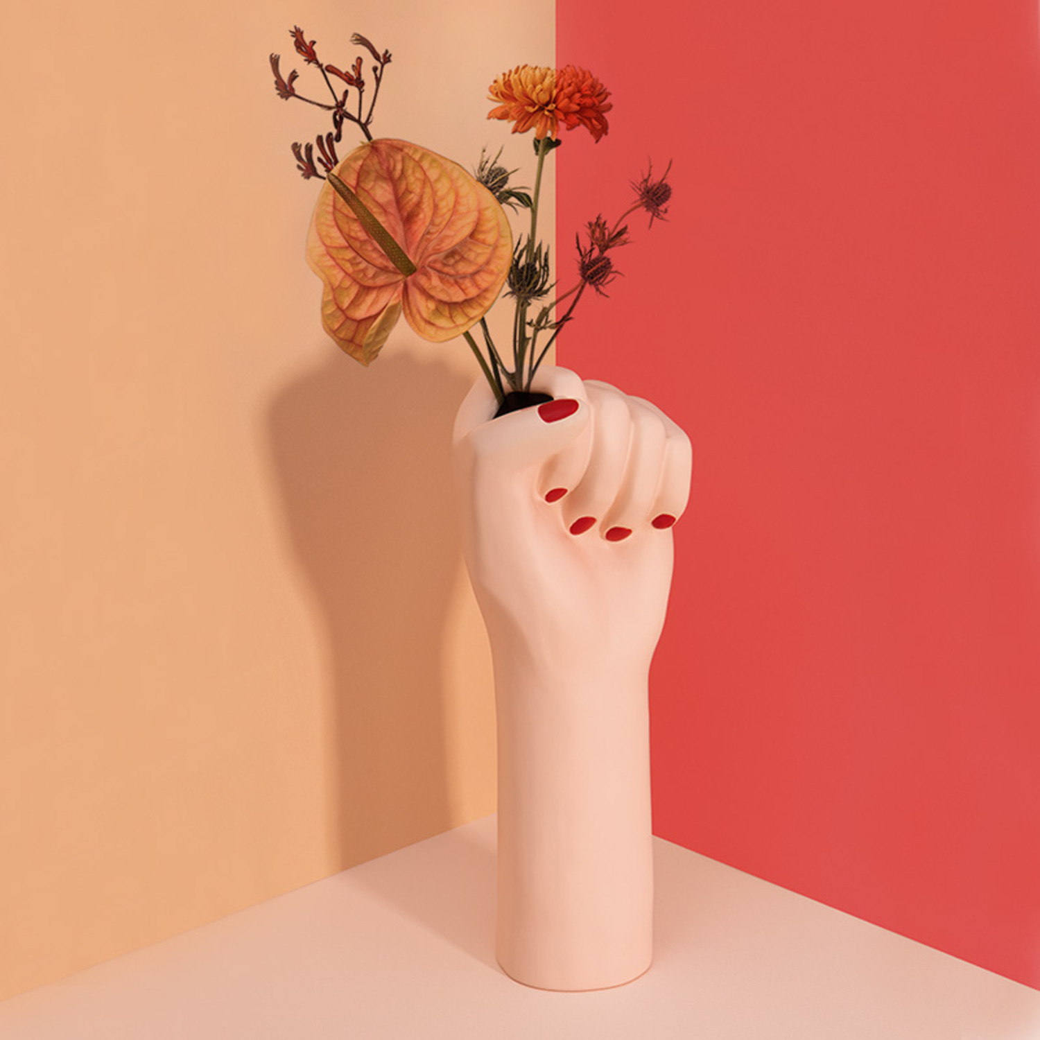女子权力网红艺术装饰花瓶-3
