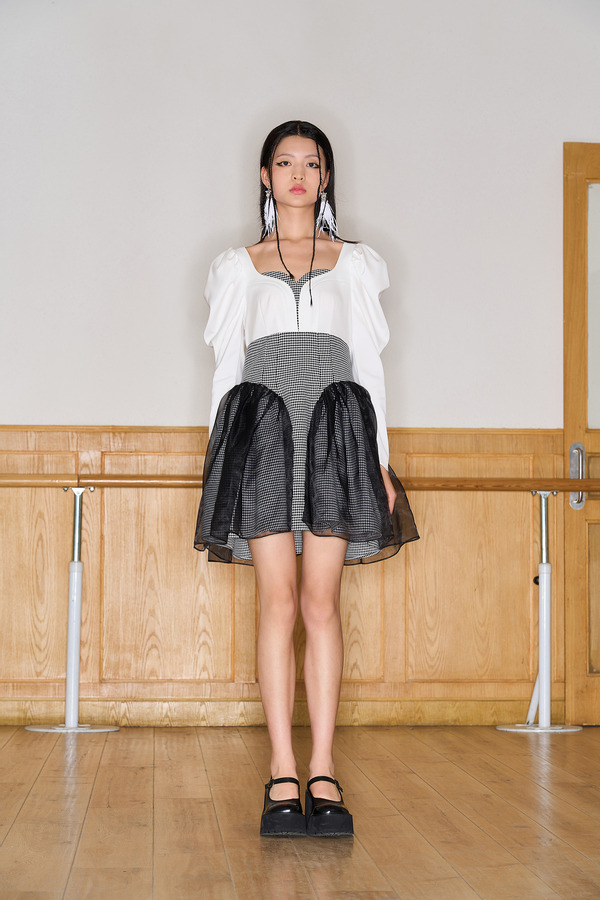 心型拼接羊腿袖连衣裙