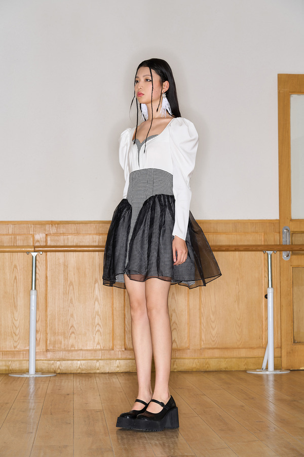 心型拼接羊腿袖连衣裙