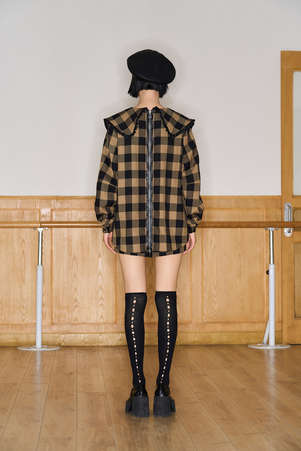 蝴蝶结领娃娃罩衫