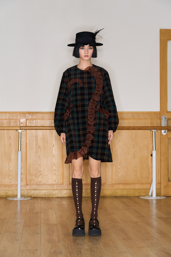 欧根纱拼接廓型风衣