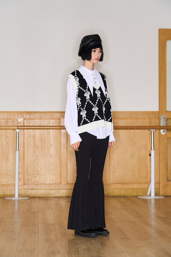 提花V领宽松背心