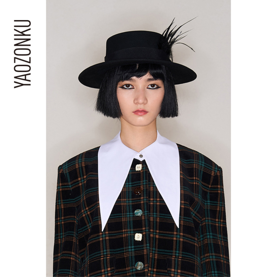 羽毛平顶宽檐礼帽