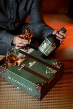 Diplomatico Reserva Exclusiva Rum 外交官珍藏朗姆酒精美礼盒套装