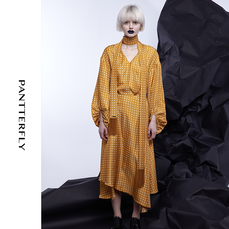 PANTTERFLY2021高端设计师冬季新品V领波点泡泡袖时尚欧美裙子女