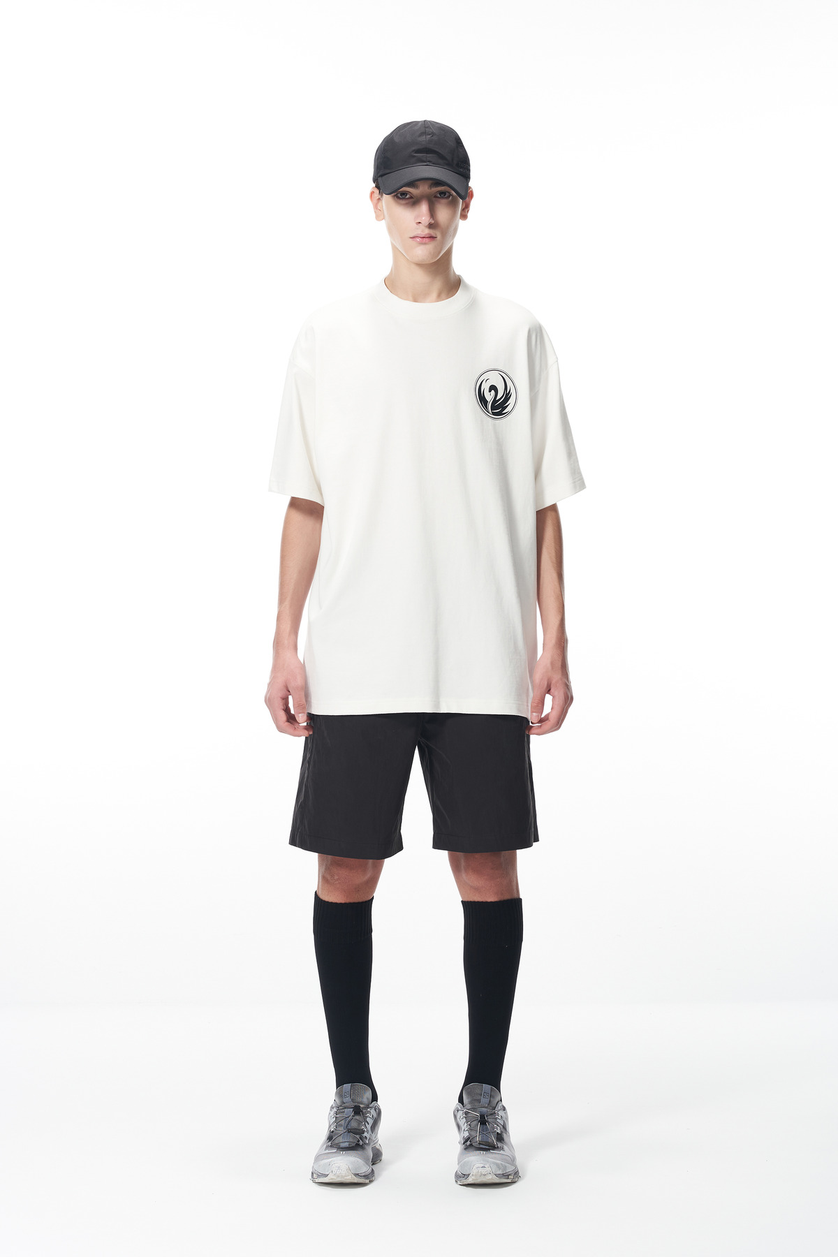 ATTEMPT SS22 “BLACK SWAN”短袖T恤