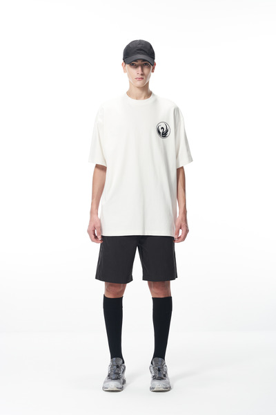 ATTEMPT SS22 “BLACK SWAN”短袖T恤