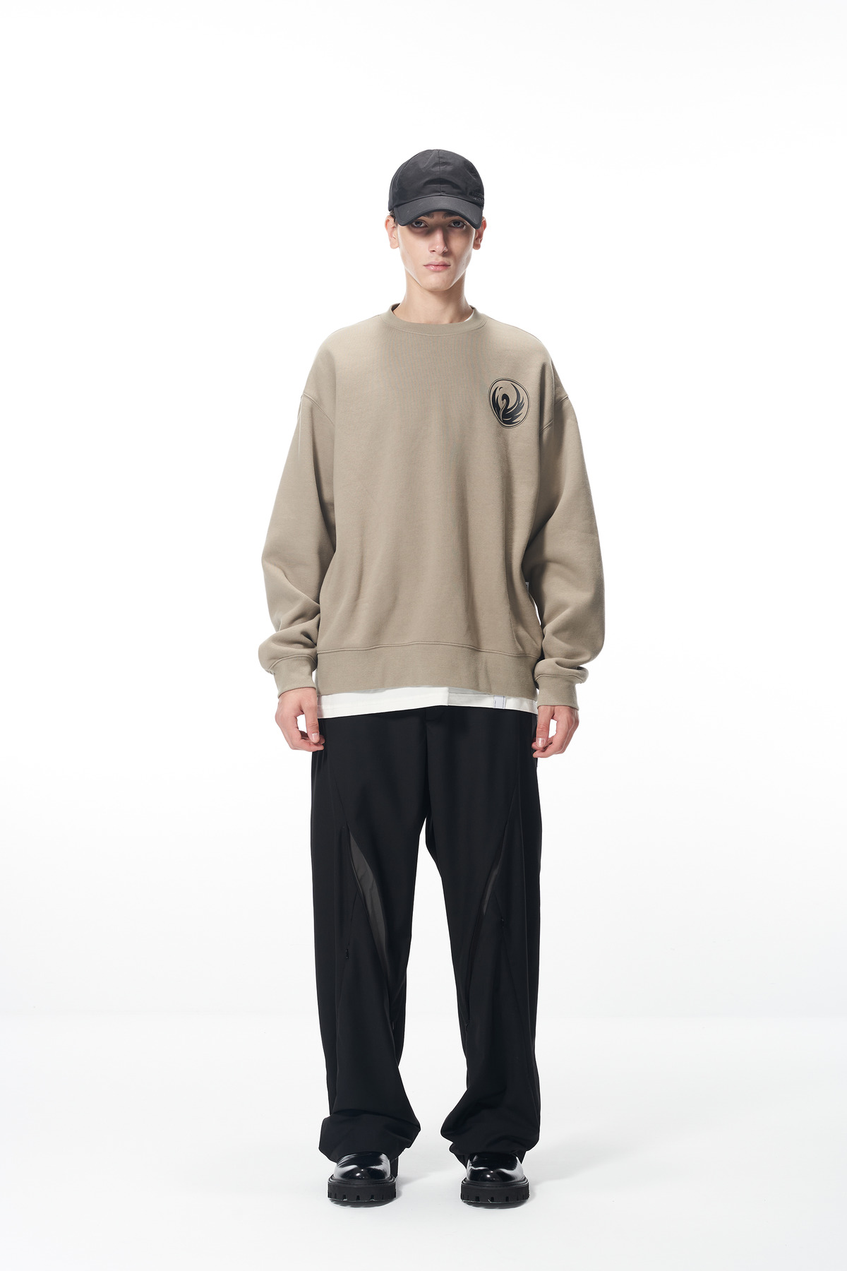 ATTEMPT SS22 “BLACK SWAN”圆领卫衣