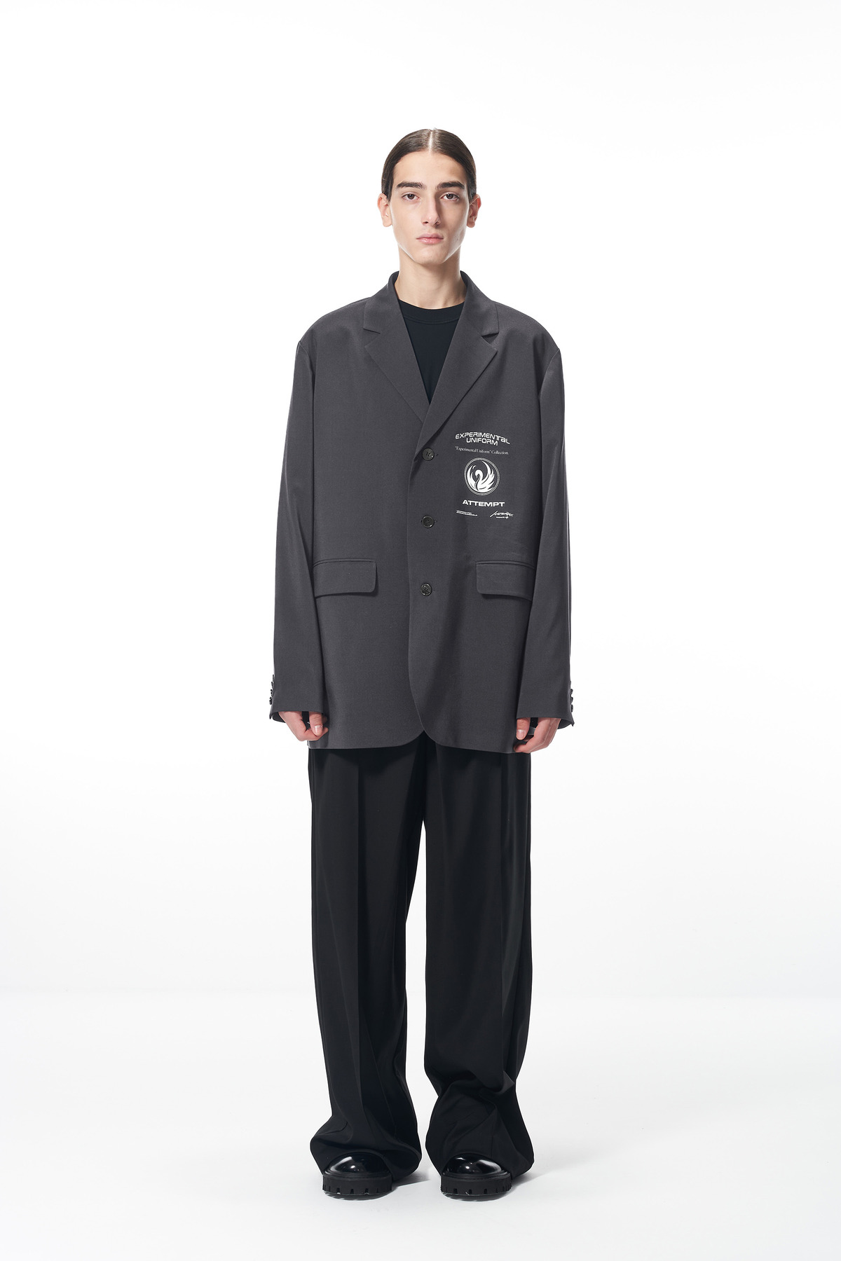 ATTEMPT SS22 “BLACK SWAN”主题印花西装