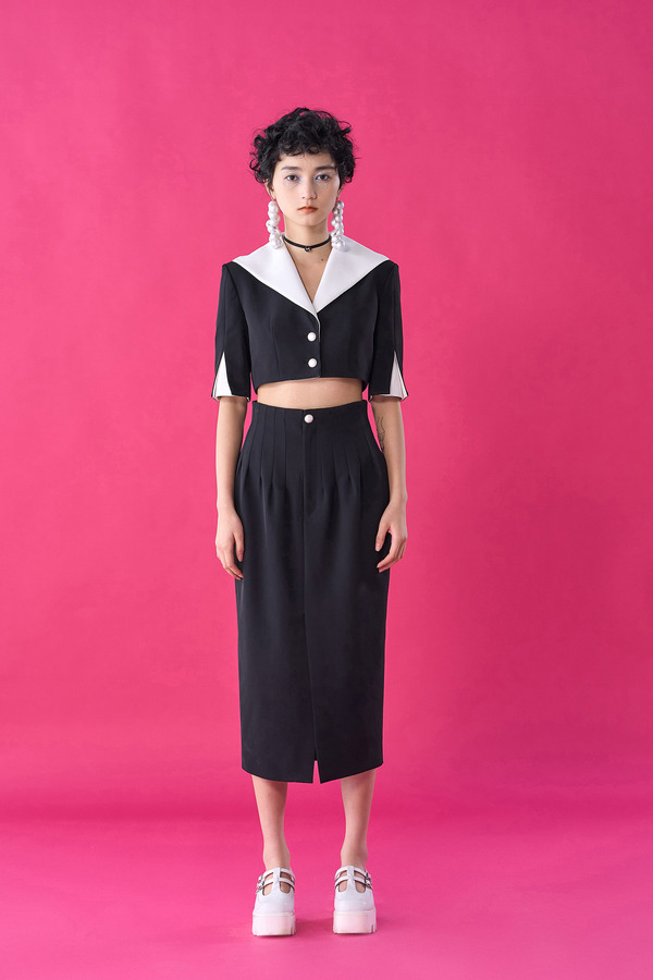 高腰打褶前开叉直身半裙