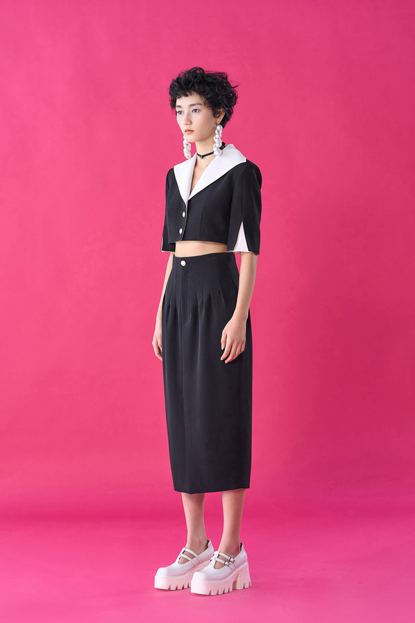 高腰打褶前开叉直身半裙