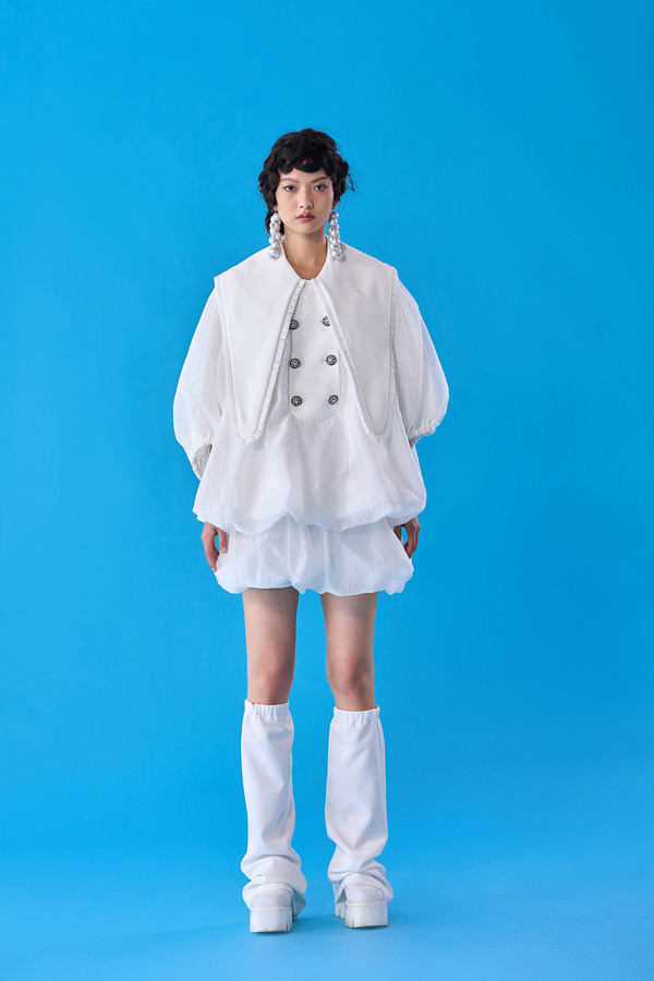 娃娃领廓型南瓜上衣裙