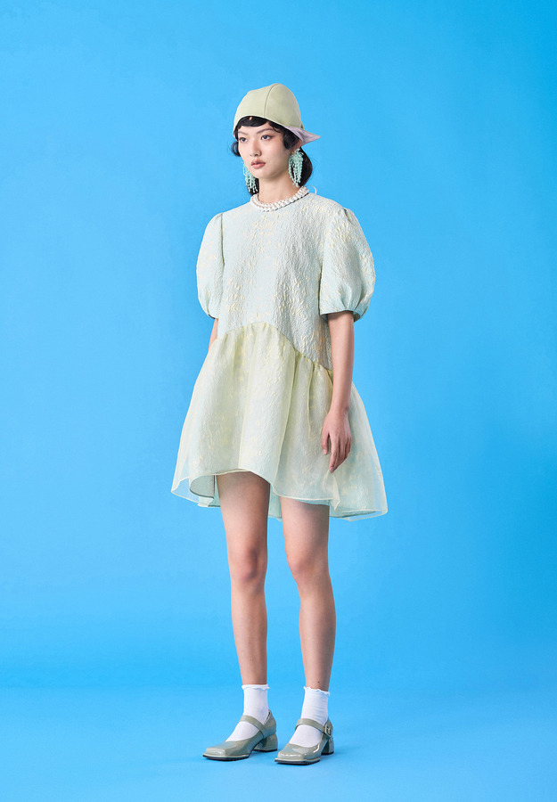 花朵立体提花拼纱连衣裙