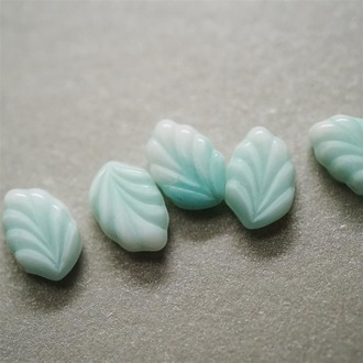 薄荷绿渐变侧孔小叶子捷克珠玻璃琉璃 12X8MM