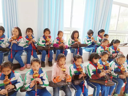 乡村教育的春天在哪里？在山里、村里、校园里！