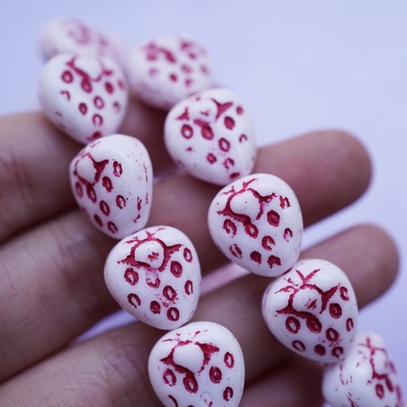 雪姬草莓可爱白色红点捷克珠玻璃琉璃扁珠 15X13MM-2