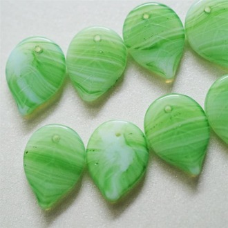 深绿条纹感树叶单孔捷克珠琉璃玻璃 18X13MM